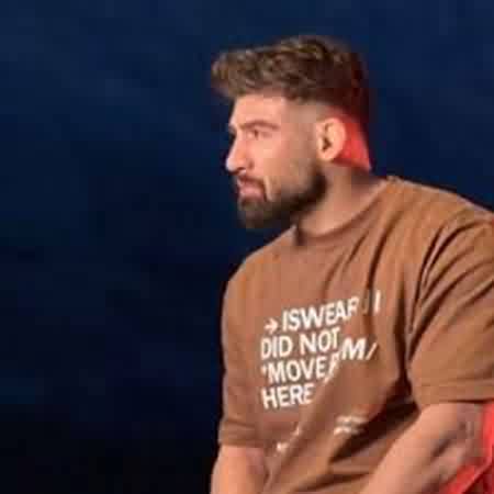 آهنگ تو رگ و ریشمی تو هر شرایط بدی پیشمی آهنگ تو رگ و ریشمی تو هر شرایط بدی پیشمی