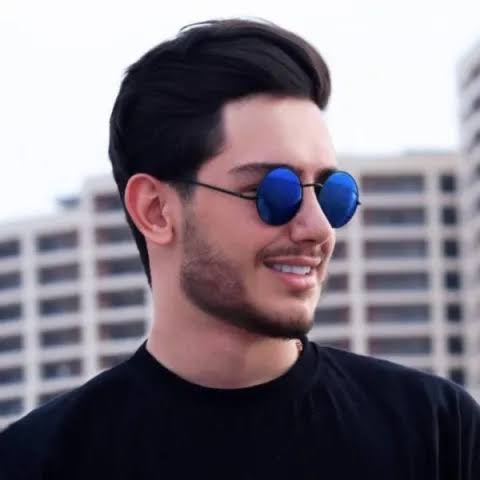 دانلود آهنگ اگه دیدی یه روز رسیدیم به تش دیدی رو گونه هامه اشک