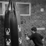 دانلود آهنگ بغض و کینه از عمق سینه سر بلند میکنه ریمیکس اینستا